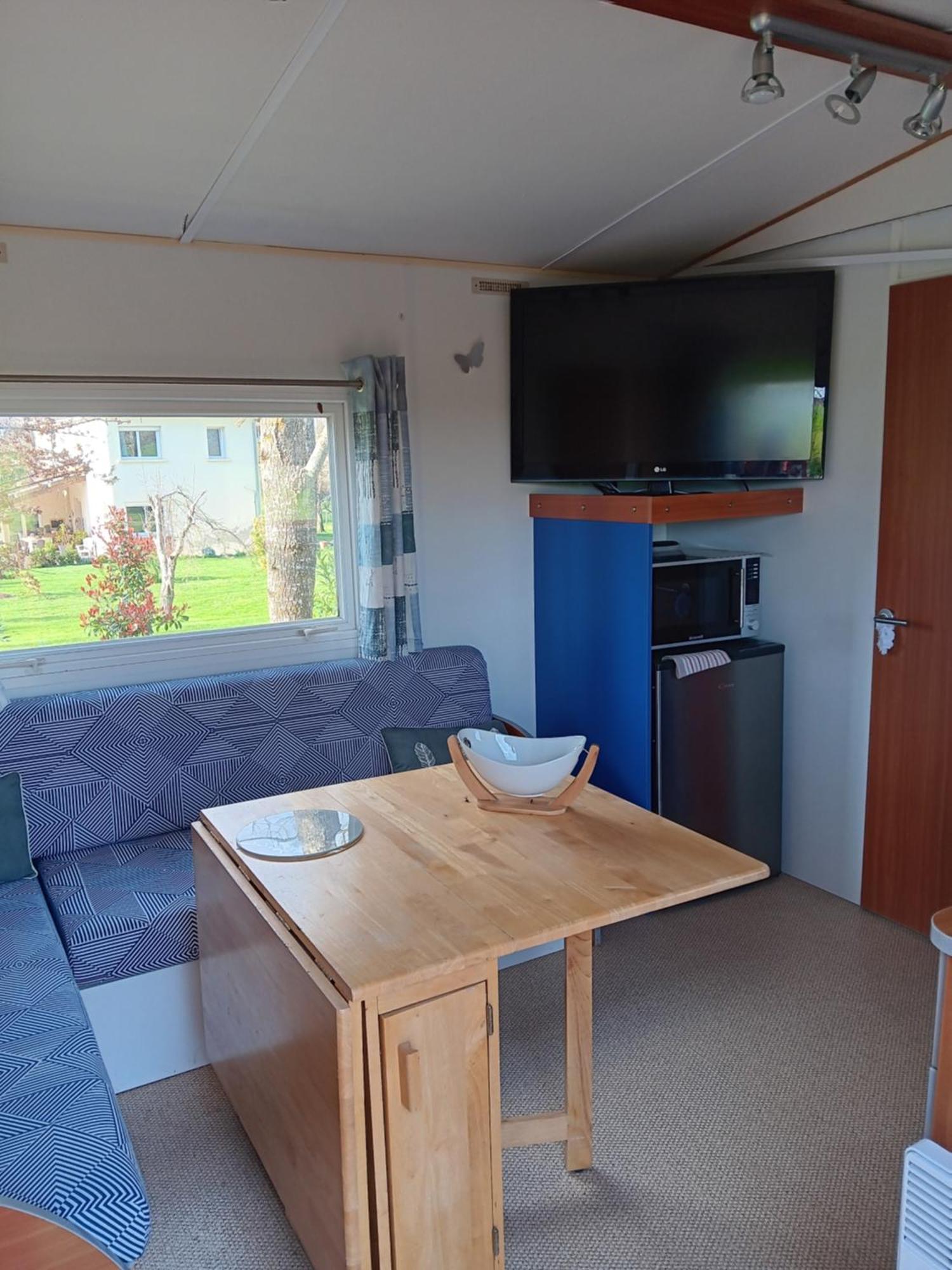 Mobilhome Cosy Au Calme De La Campagne Lombez Exterior foto